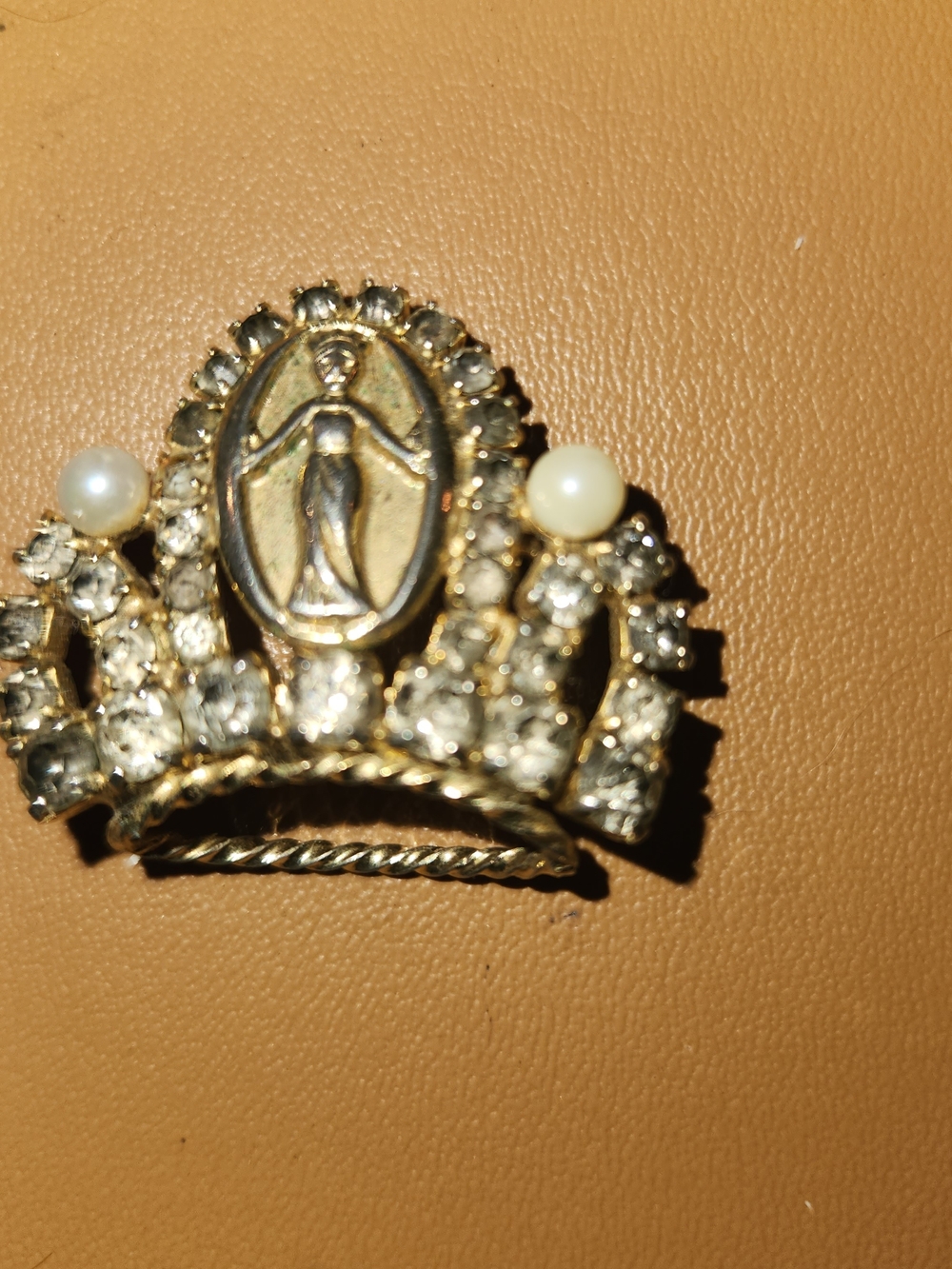 Vintage Gold-Tone Crystal Crown Brooch with Pearls